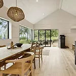 Feriehus New By Tyrifjorden For Relaxing Holidays Gjesval